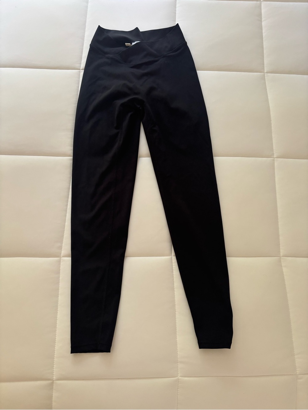 Bombshell Sportswear B Couture Black Leggings Size Medium